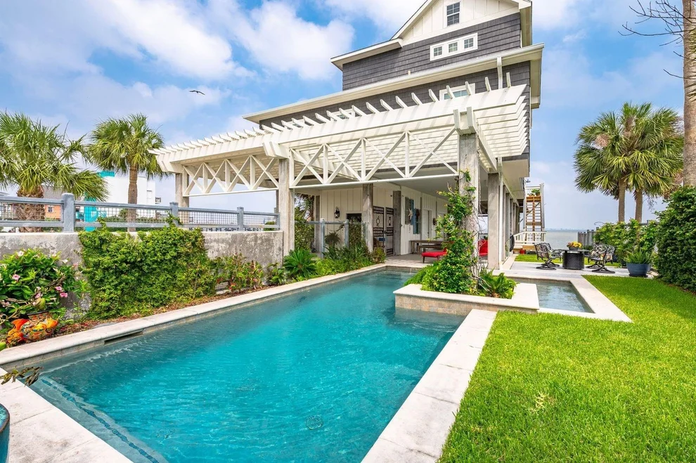 Unit for sale at 12 Tiki Circle, Tiki Island, TX 77554