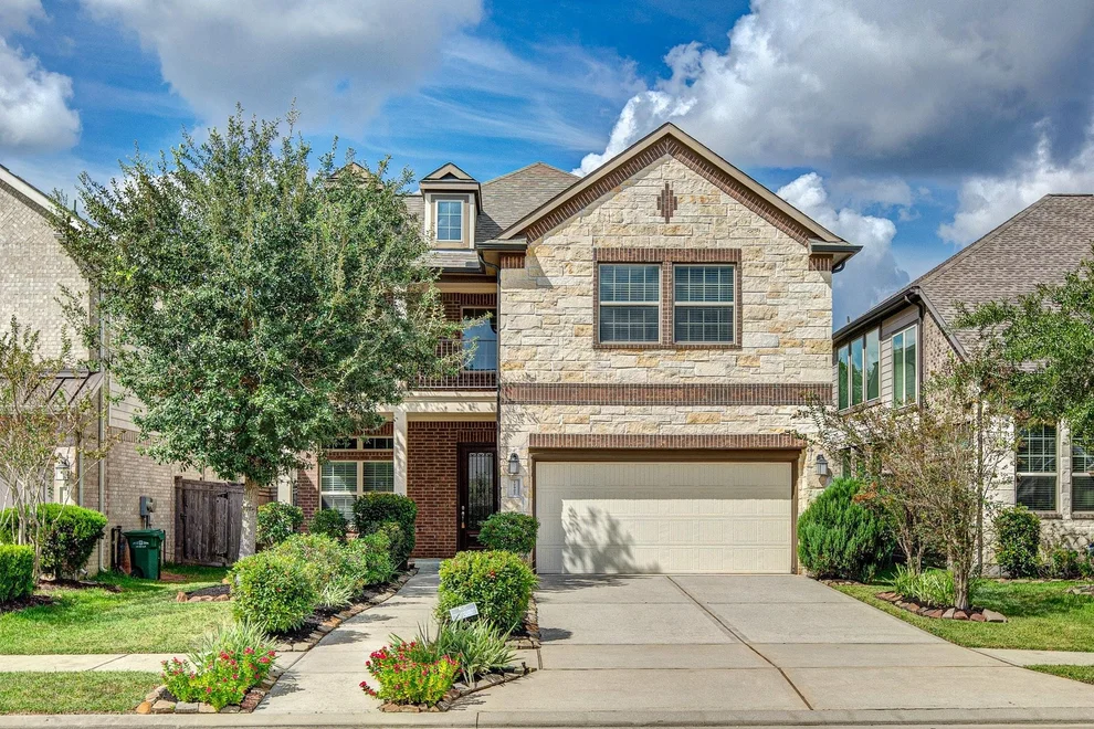 Unit for sale at 10907 Texas Rose Drive, Missouri City, TX 77459