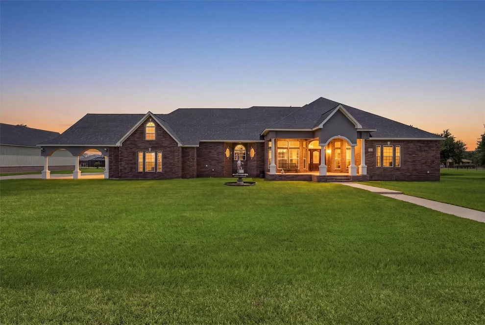 Unit for sale at 9018 Water Point Drive, Beach City, TX 77523