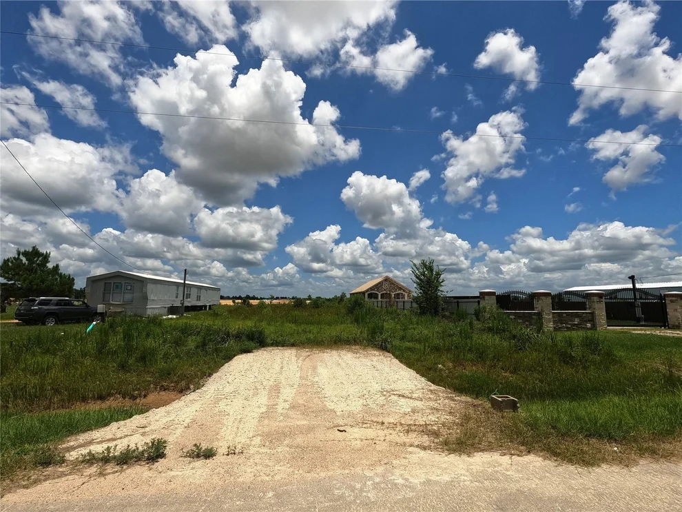 Unit for sale at 155 Road 5043, Cleveland, TX 77327