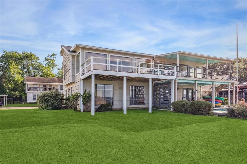 Unit for sale at 76 Lakeview Village, Conroe, TX 77356