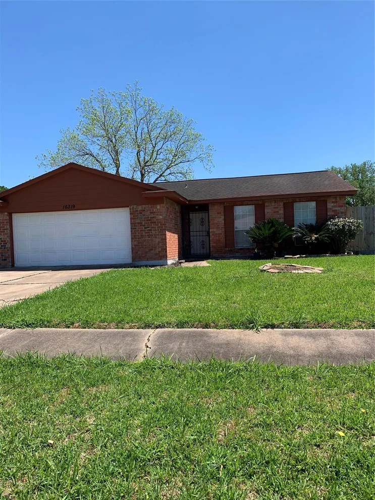Unit for sale at 16319 Clearmont Drive, Houston, TX 77053