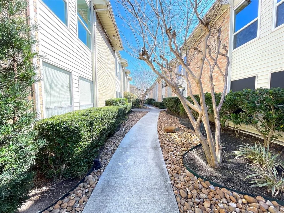 Unit for sale at 2300 Augusta Drive, Houston, TX 77057