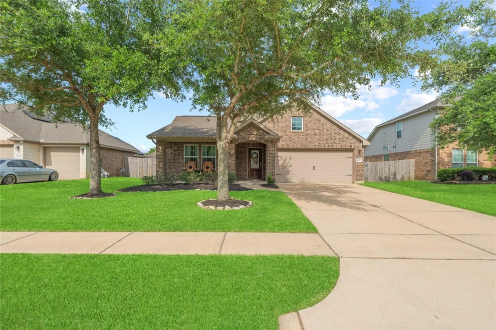 Unit for sale at 16014 Mark Crest Drive, Hockley, TX 77447