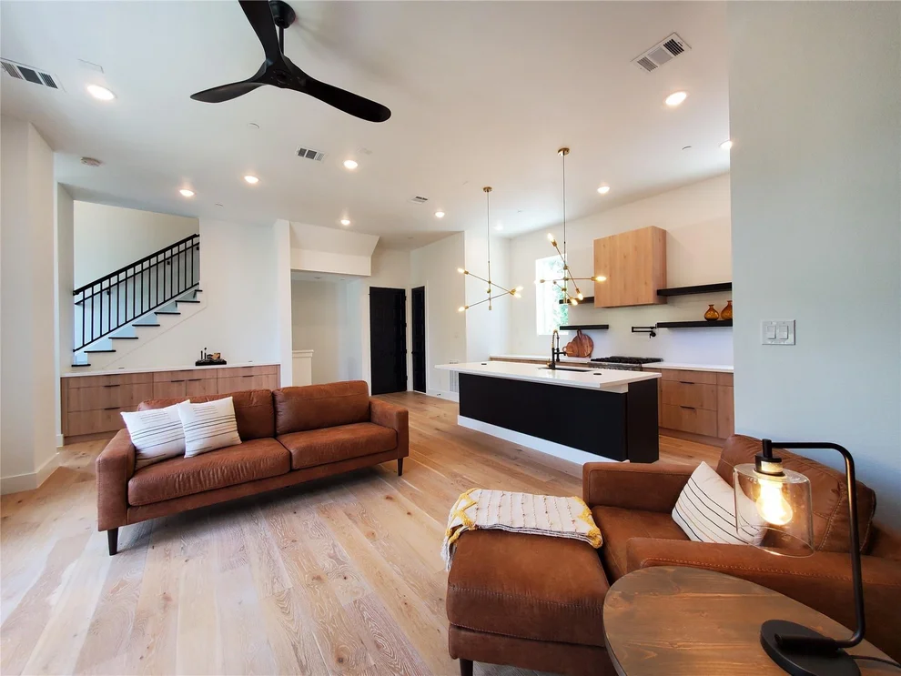 Unit for sale at 1003 Kern Street, Houston, TX 77009