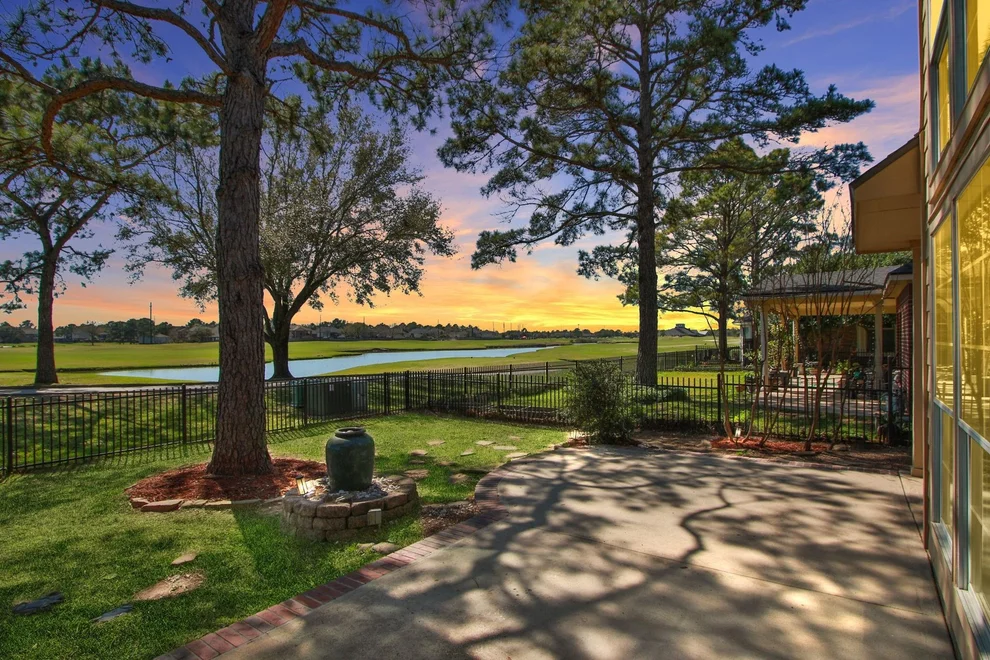 Unit for sale at 16215 Zinnia Drive, Houston, TX 77095