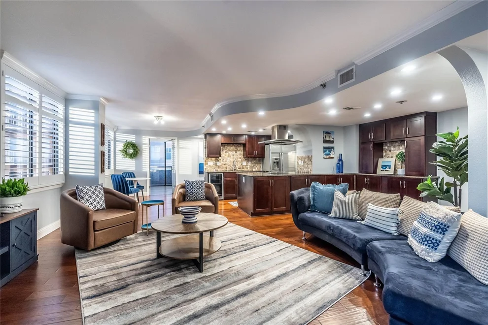 Unit for sale at 3525 Sage Road, Houston, TX 77056
