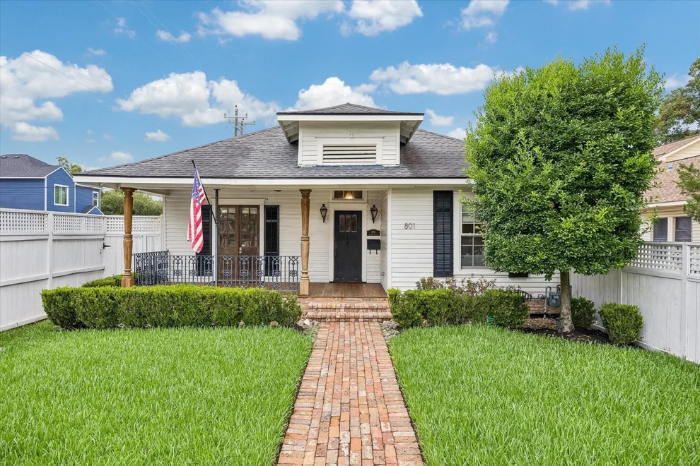 Unit for sale at 801 Walton Street, Houston, TX 77009