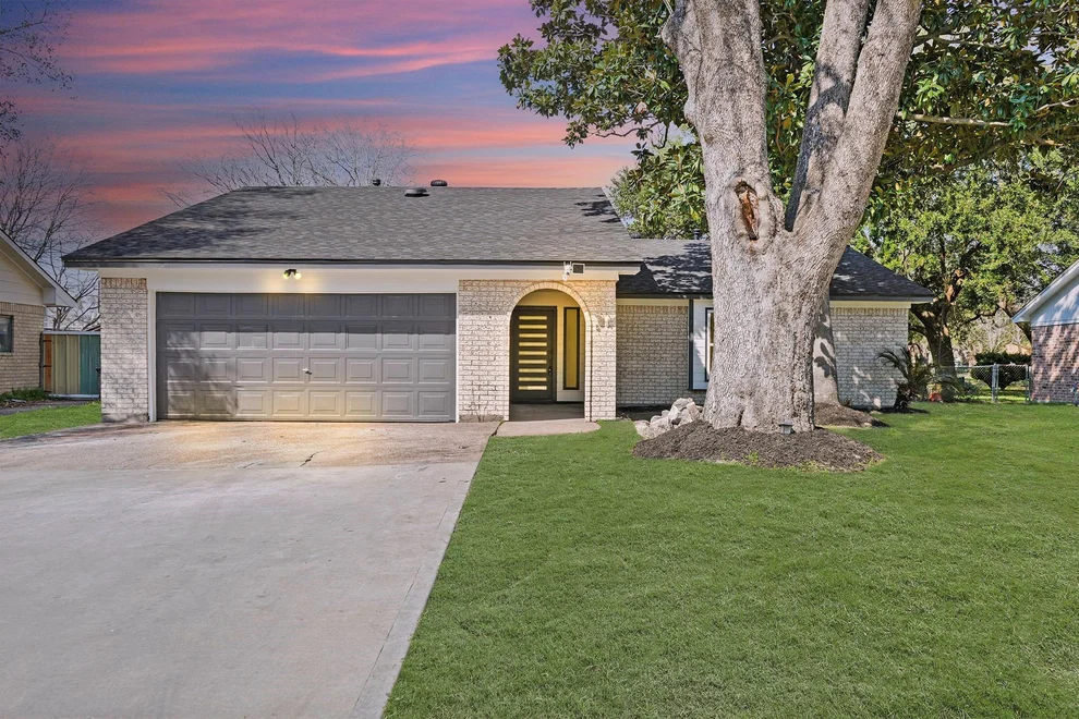 Unit for sale at 13102 Maxim Drive, Houston, TX 77065