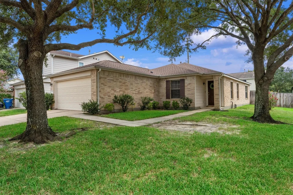 Unit for sale at 29406 Legends Glen Drive, Spring, TX 77386