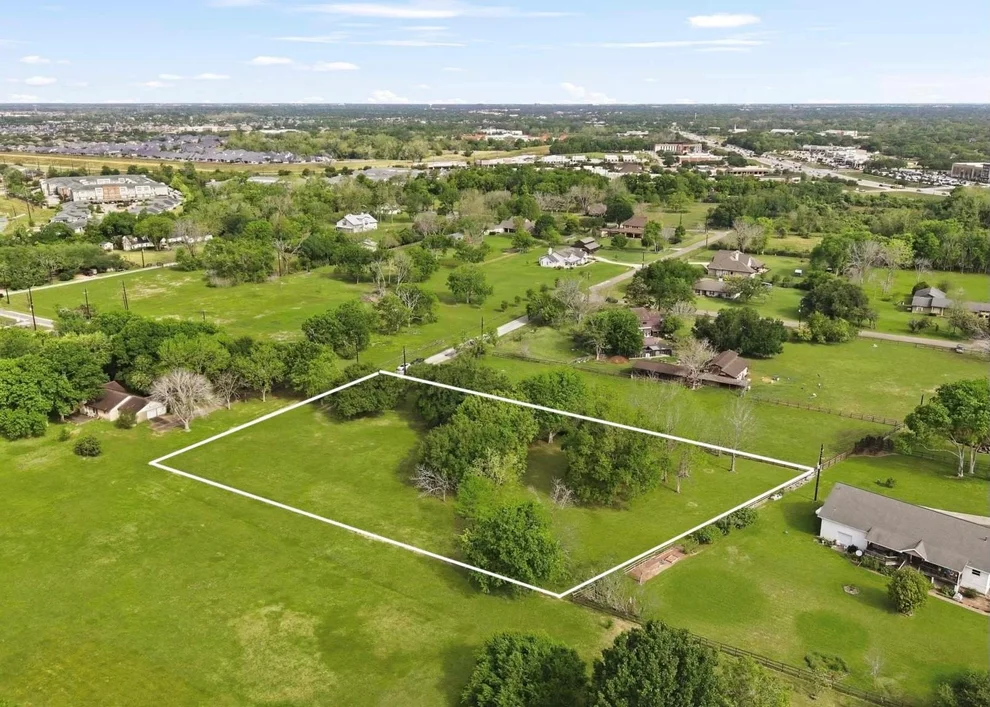 Unit for sale at 6102 Austin Drive, Missouri City, TX 77459