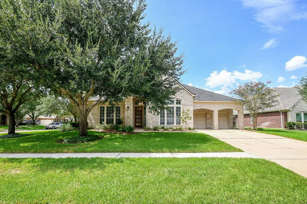 Unit for sale at 2303 Legend Woods Court, Sugar Land, TX 77479