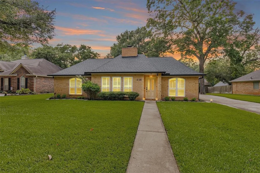 Unit for sale at 116 April Wind Drive E, Montgomery, TX 77356