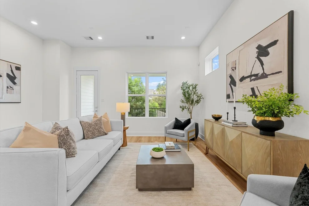 Unit for sale at 4135 De George Street, Houston, TX 77009