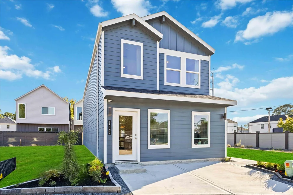 Unit for sale at 1060 Wheatley Oak Lane, Houston, TX 77091