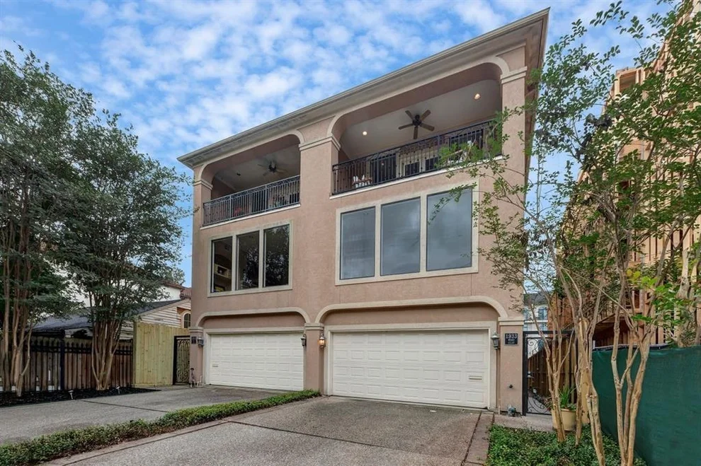 Unit for sale at 1933 W Clay Street, Houston, TX 77019