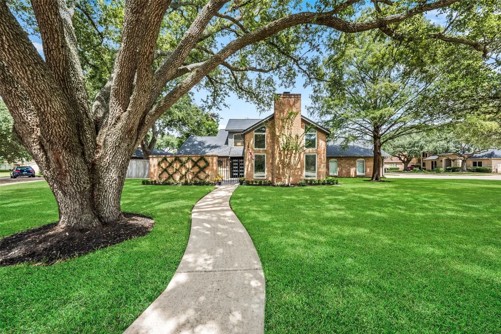 Unit for sale at 2602 Williams Grant Street, Sugar Land, TX 77479