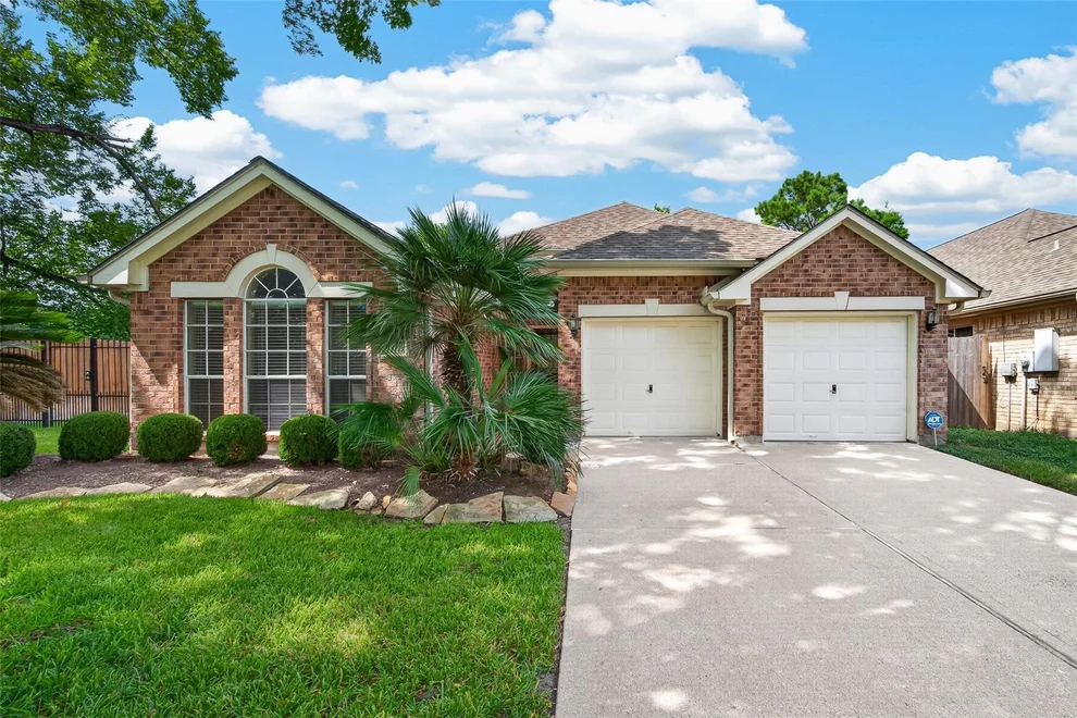 Unit for sale at 1103 Parkhaven Lane, Houston, TX 77077
