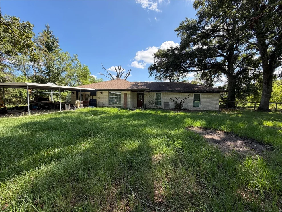 Unit for sale at 19514 Highway 321, Cleveland, TX 77327
