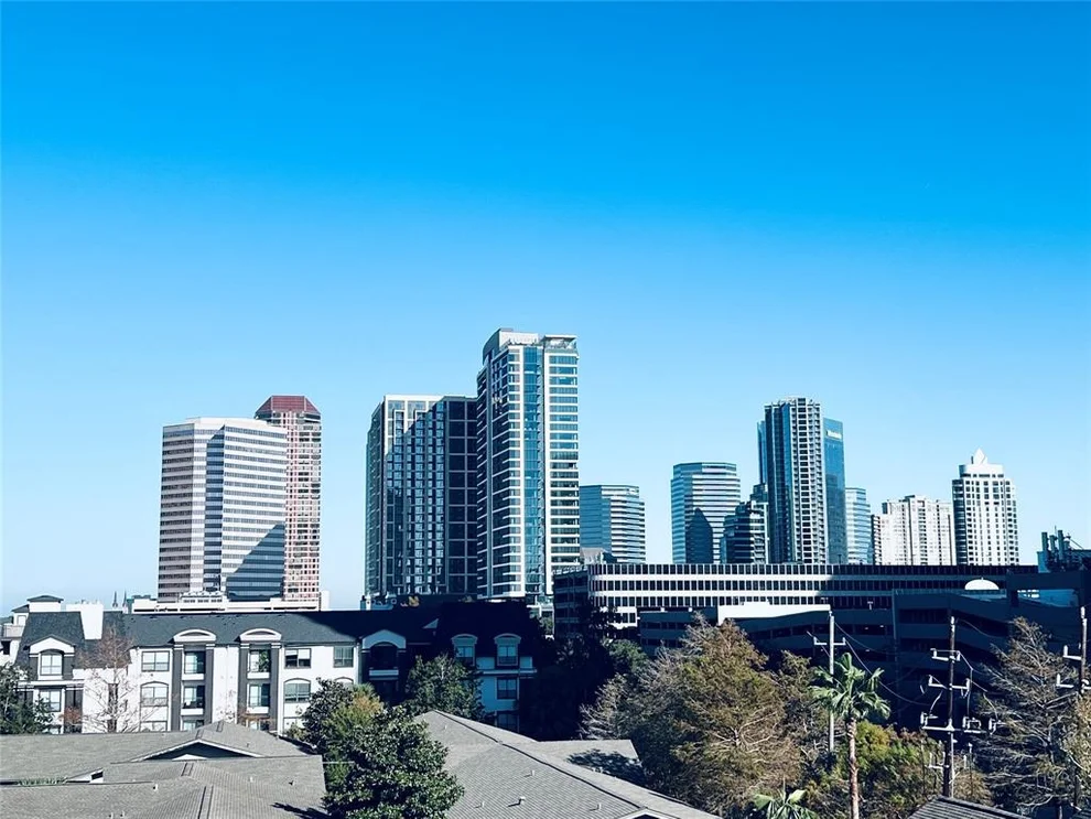 Unit for sale at 2400 Mccue Road, Houston, TX 77056