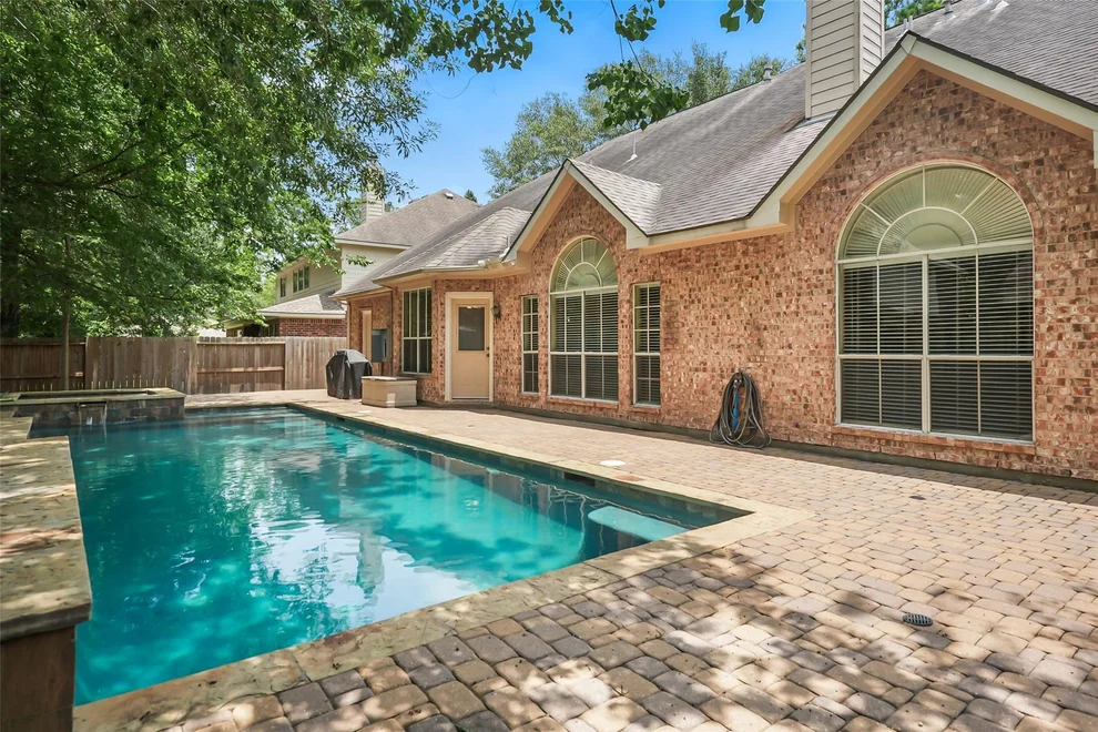 Unit for sale at 49 N Greenvine Circle, The Woodlands, TX 77382