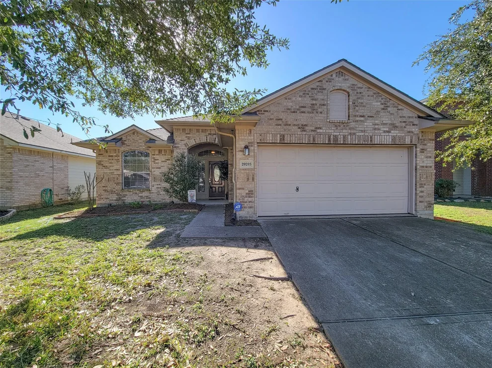 Unit for sale at 20203 Sendera Oaks Lane, Cypress, TX 77433