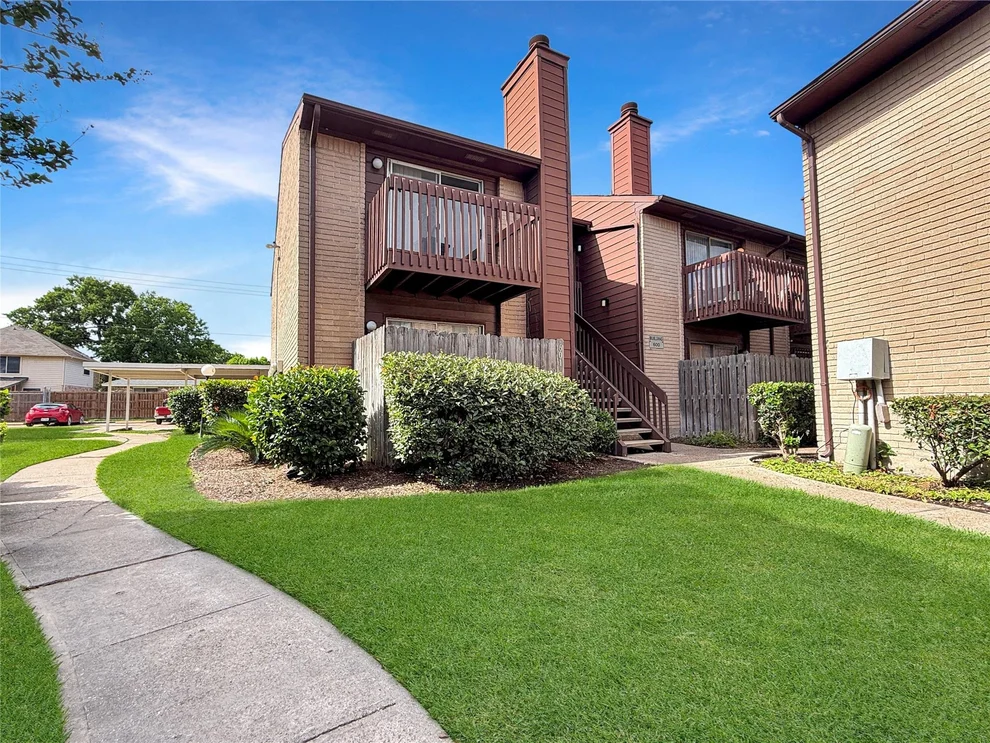 Unit for sale at 12905 Woodforest Boulevard, Houston, TX 77015