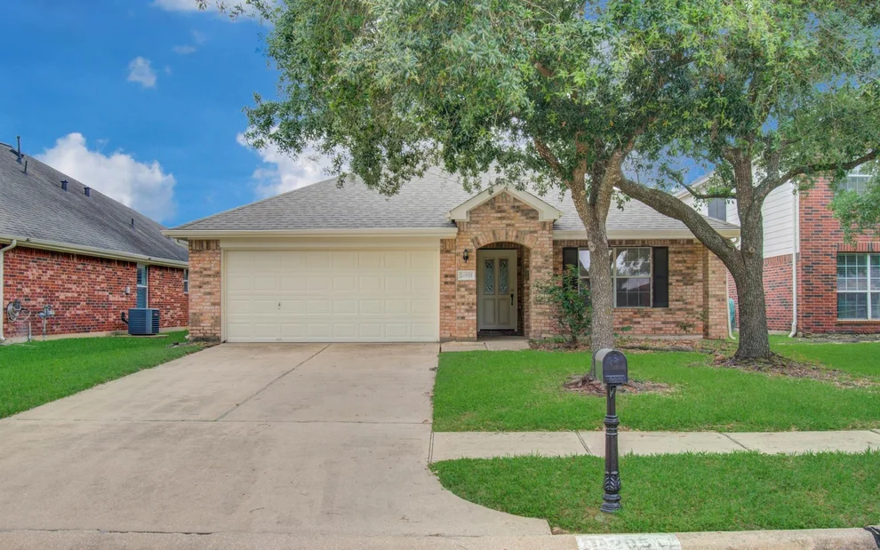 Unit for sale at 20511 Bouganvilla Blossom Lane, Cypress, TX 77433