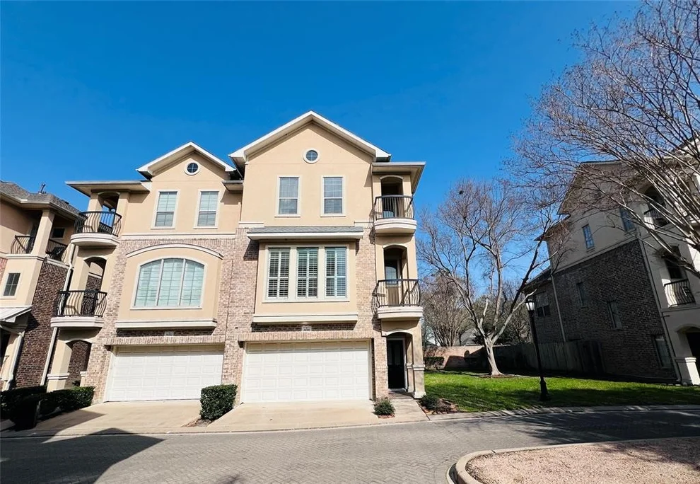 Unit for sale at 8018 Stoneyway Drive, Houston, TX 77040