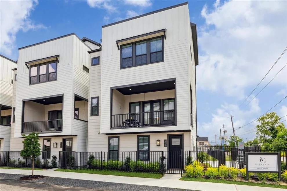 Unit for sale at 2206 Dennis Street, Houston, TX 77004