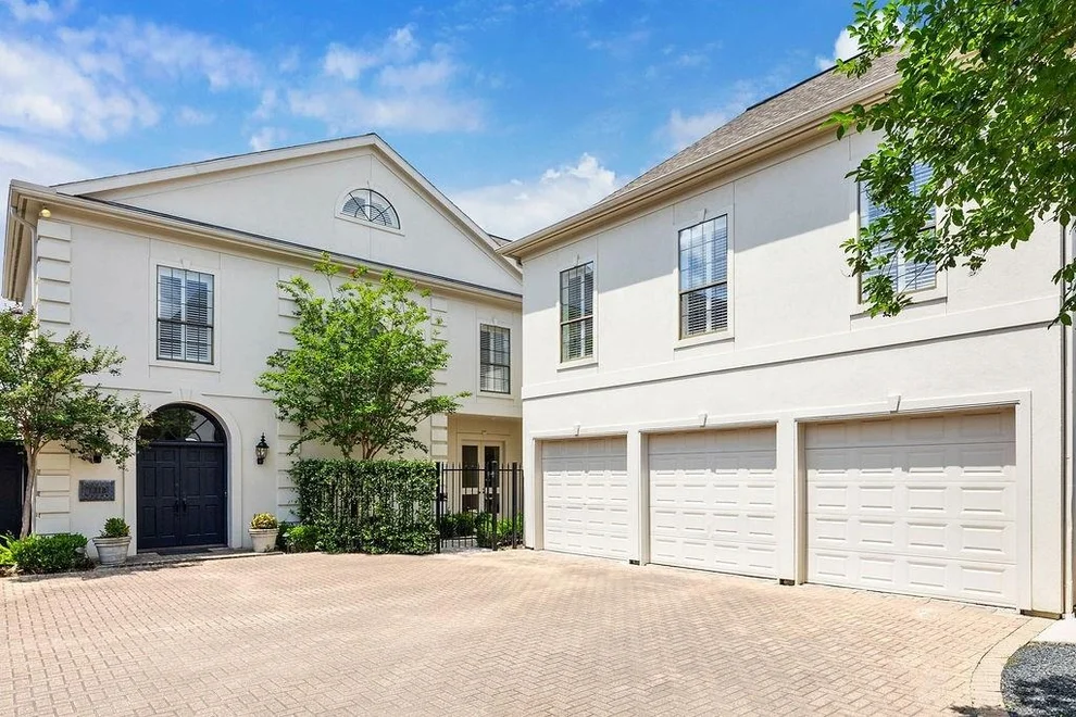 Unit for sale at 1218 Nantucket Drive, Houston, TX 77057