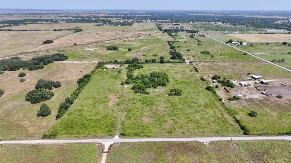 Unit for sale at 0 County Road 465 Texaco Road, Blessing, TX 77419