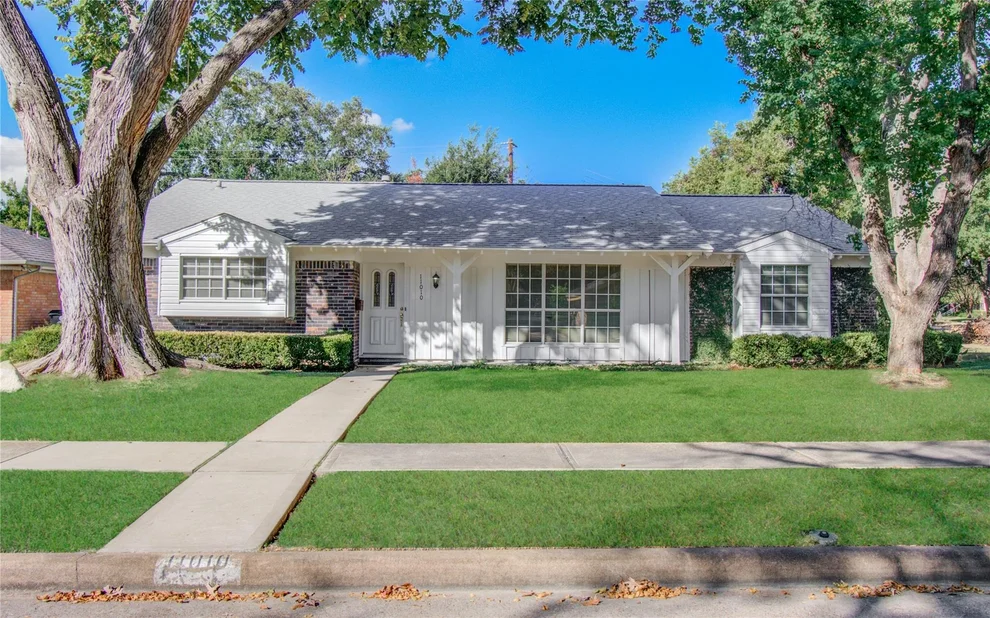 Unit for sale at 11010 Atwell Drive, Houston, TX 77096