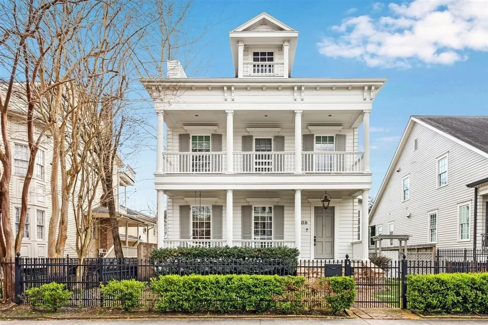 Unit for sale at 606 E 9th Street, Houston, TX 77007