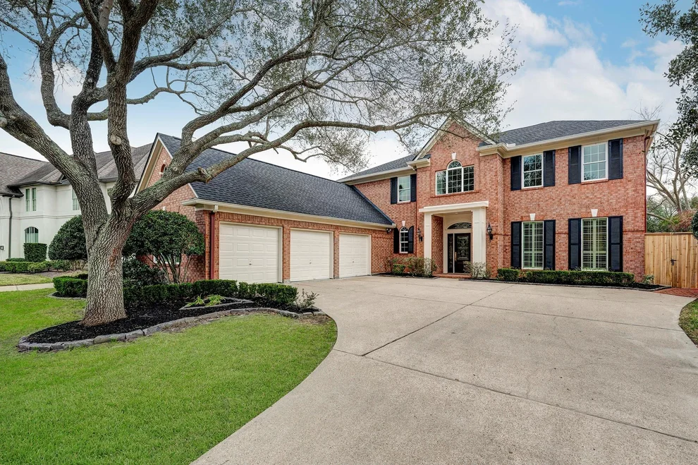 Unit for sale at 5302 Indian Shores Lane, Houston, TX 77041