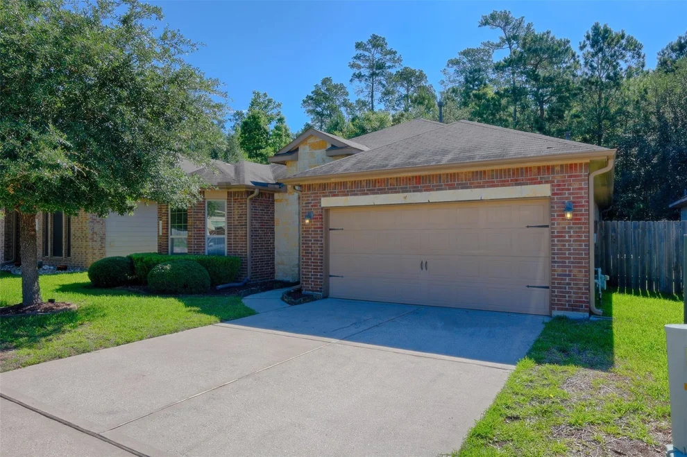 Unit for sale at 9533 E Woodmark, Conroe, TX 77304