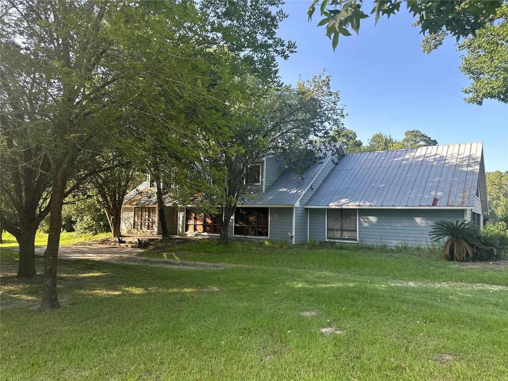 Unit for sale at 14750 Exxon Road, Conroe, TX 77302