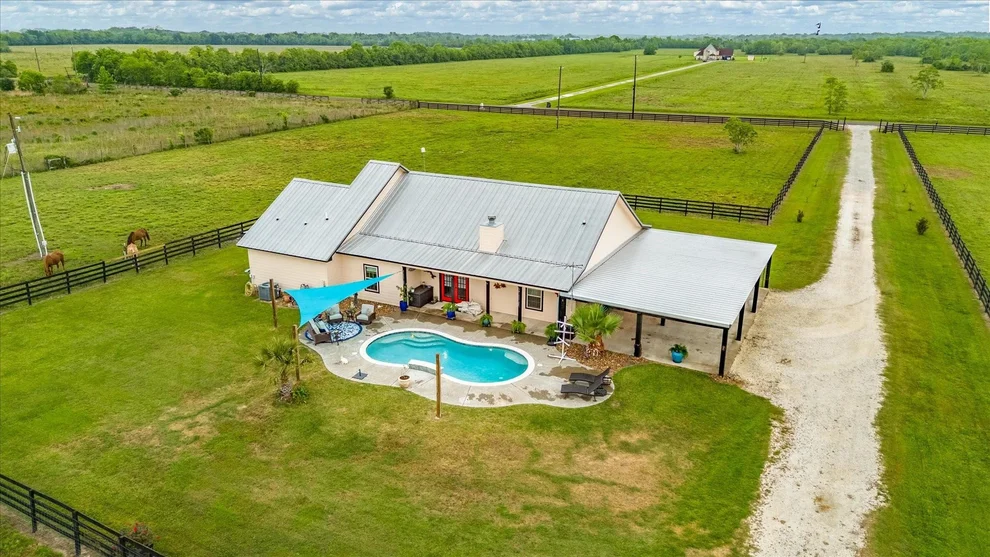 Unit for sale at 1755 Mcbride Devillier Loop, Winnie, TX 77665
