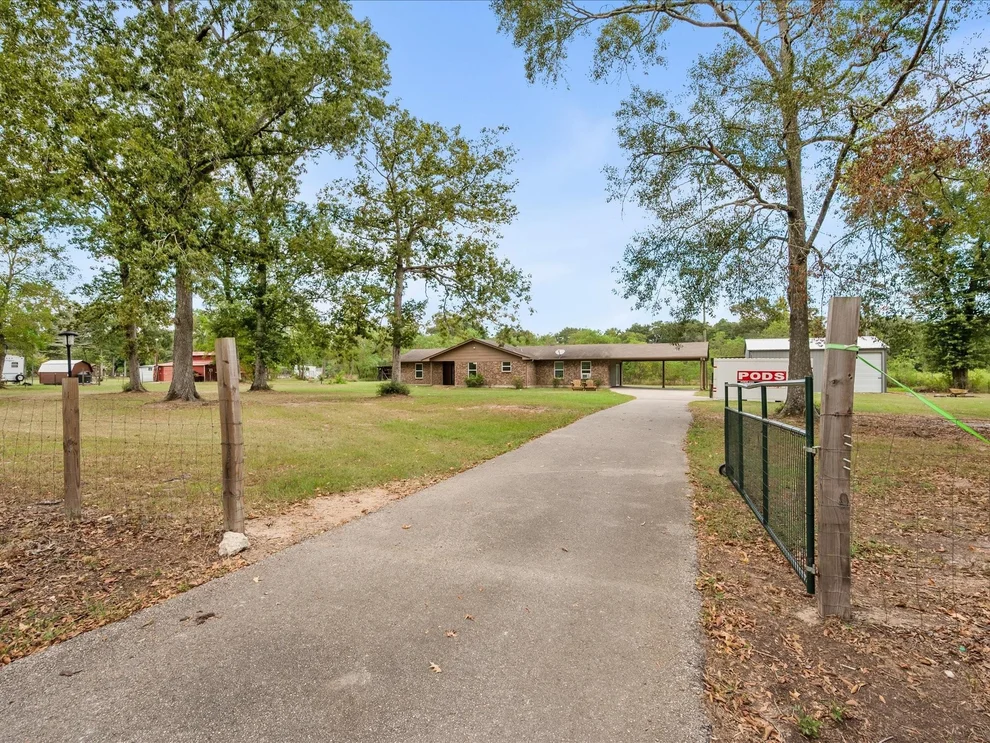 Unit for sale at 15493 Stoltje Drive, Conroe, TX 77306