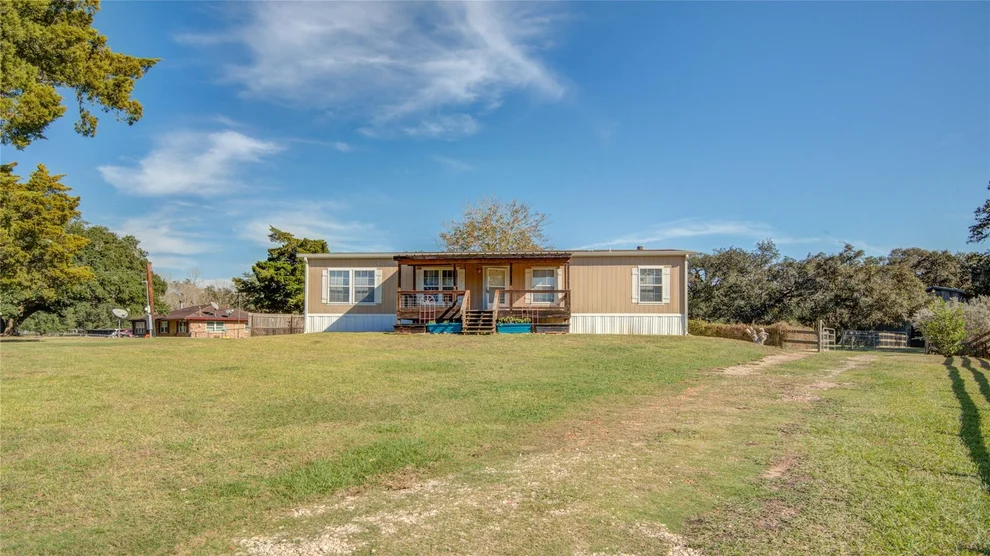 Unit for sale at 4049 County Road 450, West Columbia, TX 77486