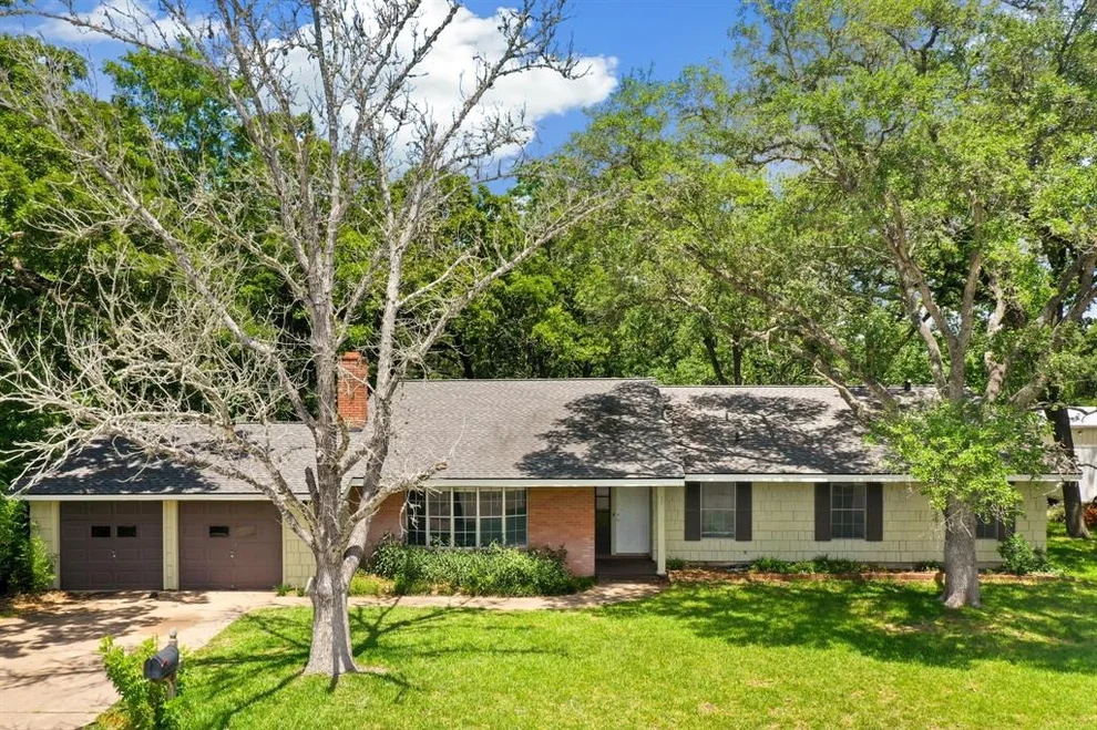 Unit for sale at 145 Milentz Street, Columbus, TX 78934