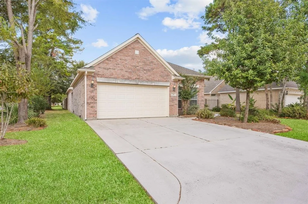Unit for sale at 22 Pearl Garden Court, Conroe, TX 77384