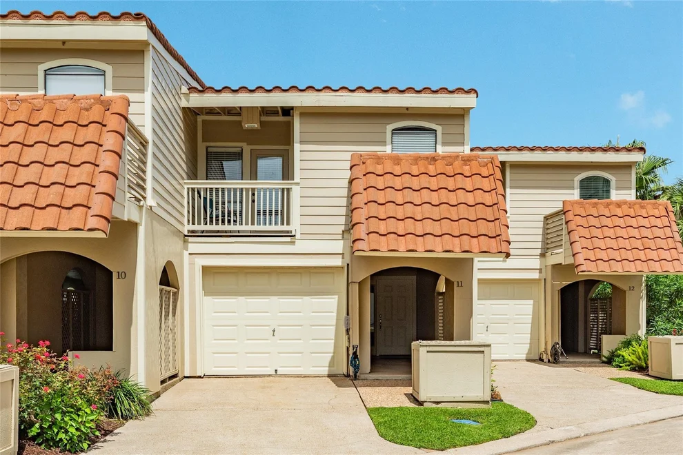 Unit for sale at 11 Dana Drive, Galveston, TX 77554