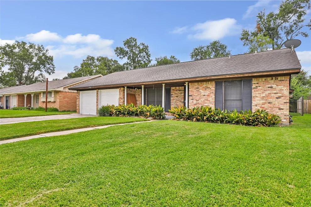 Unit for sale at 14030 Roundstone Lane, Houston, TX 77015