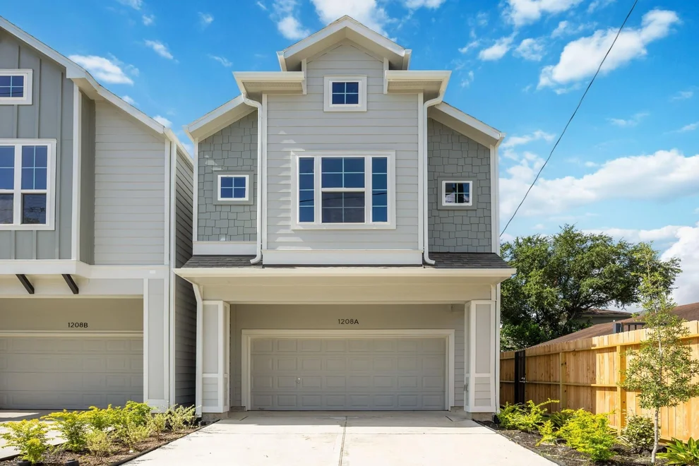 Unit for sale at 1208 E 26th Street, Houston, TX 77009