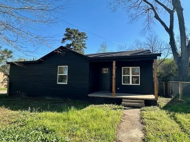 Unit for sale at 314 E Madison Street, Overton, TX 75684