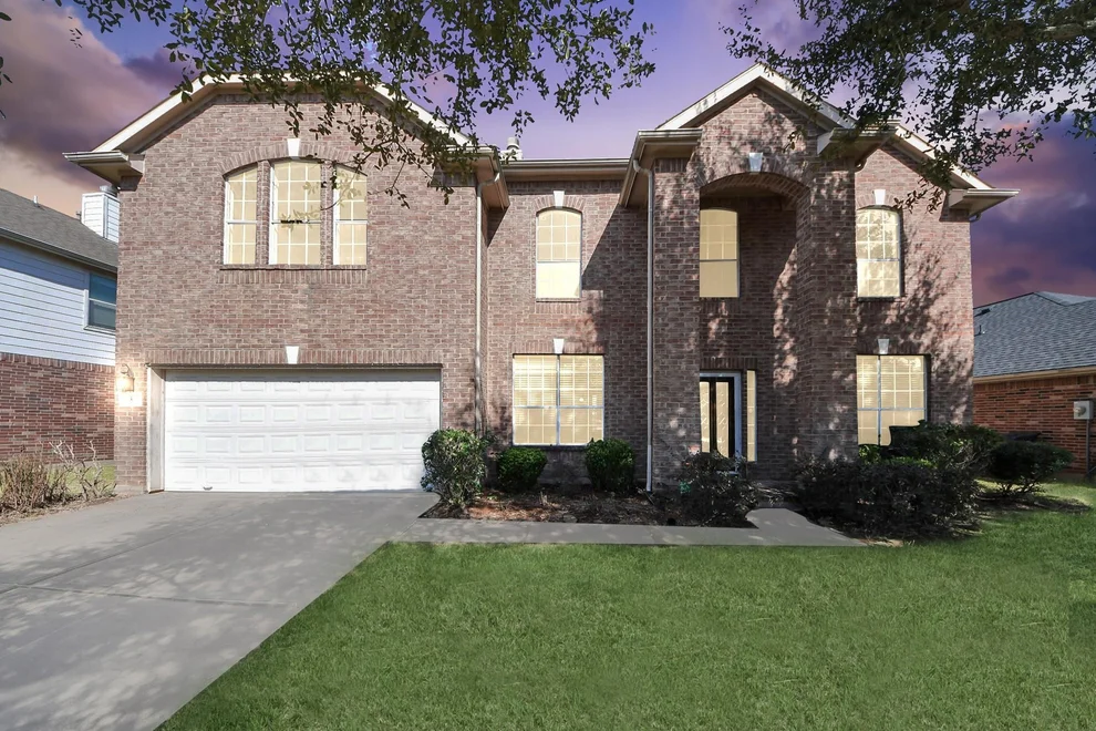 Unit for sale at 5519 Gatesprings Lane, Sugar Land, TX 77479