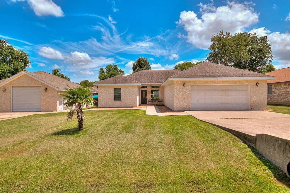 Unit for sale at 610 Moonwalk Street, Montgomery, TX 77356