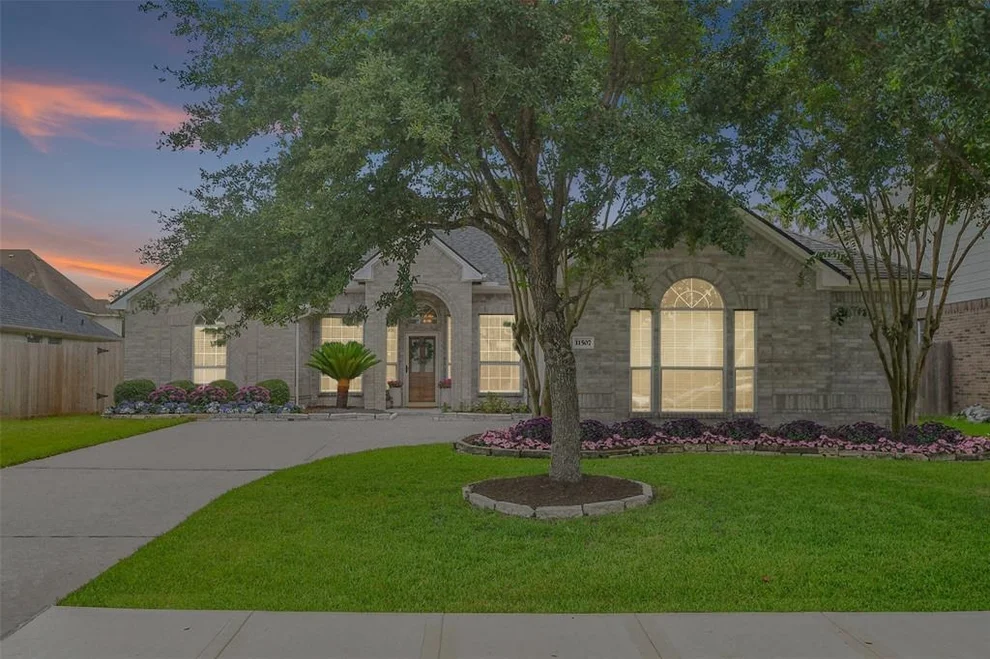 Unit for sale at 11507 Bay Crossing Drive, Pearland, TX 77584