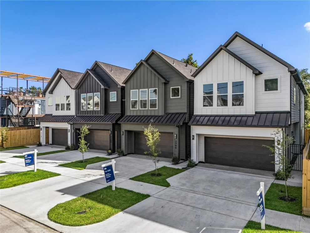 Unit for sale at 2704 Fox Street, Houston, TX 77003